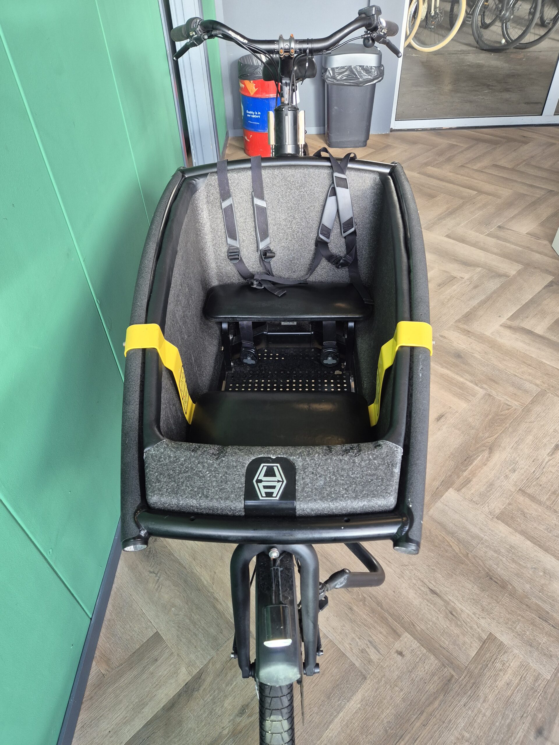 Urban Arrow Cargo Line Bakfiets 10k km! Inclusief regenhuif en bezorging - Afbeelding 3