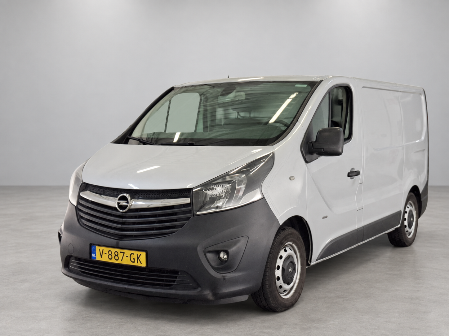 Opel Vivaro V-887-GK, schuin van linksvoor